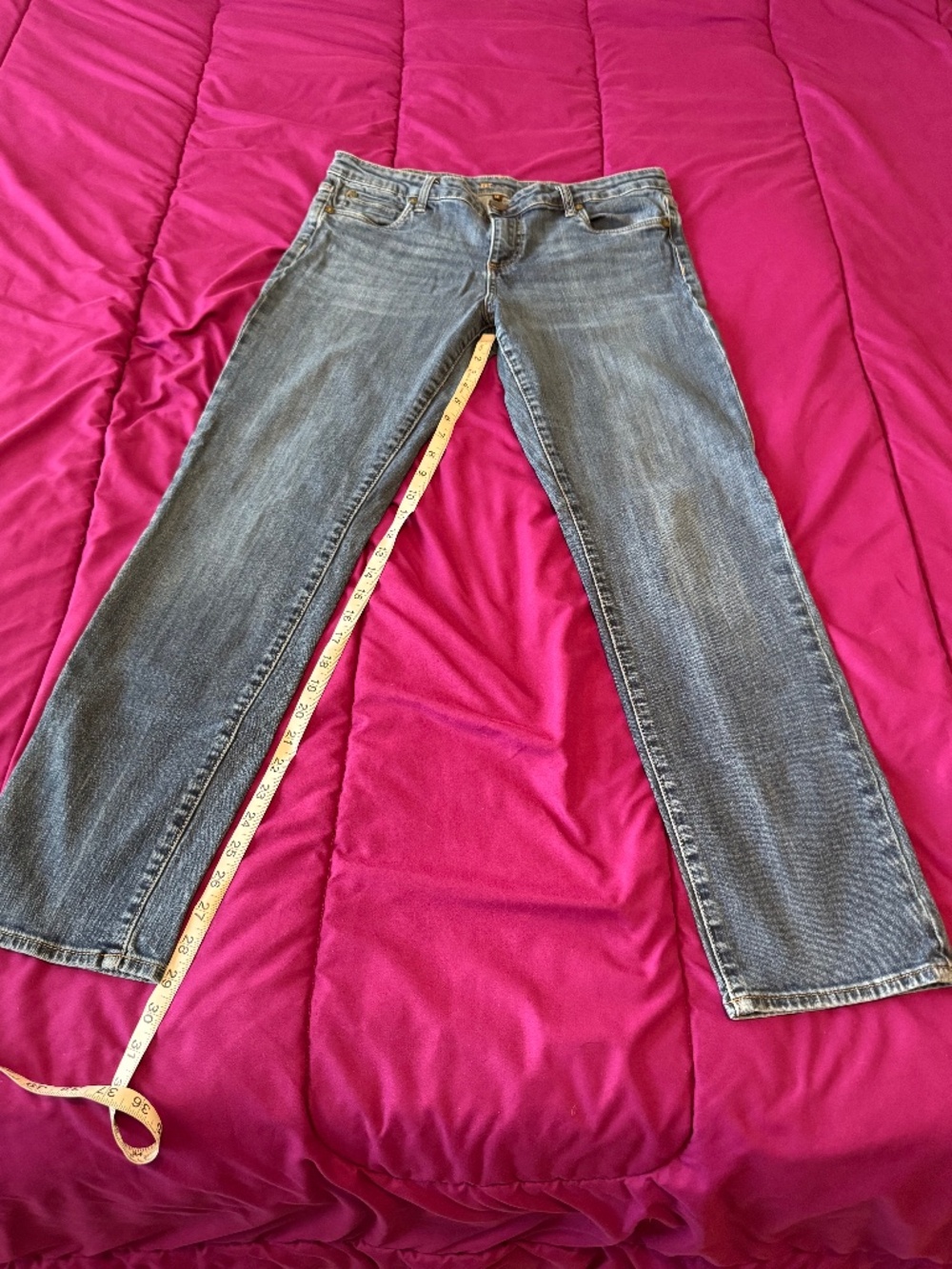 KUT from the Kloth Straight Leg Medium Wash Stretch Jeans – Size 12